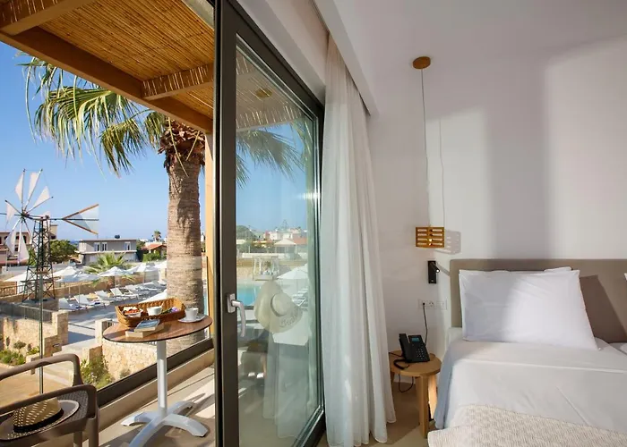 Aloe Boutique Powered By Anissa Hersonissos (Crete)